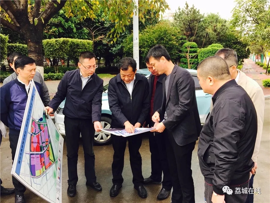 3月20日,区委书记杨朝东到莆田工艺美术城调研工艺美术城片区提升